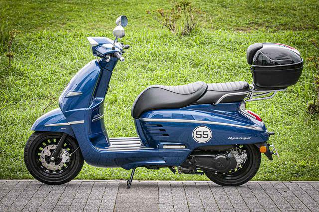 画像12: 【お値打ち車両の選び方】原付二種&軽二輪スクーターをお探しなら、オシャレなのに便利な「プジョー・ジャンゴ スポーツ」を選べば間違いナシ!《Webオートバイ特別限定車は9月30日まで!》
