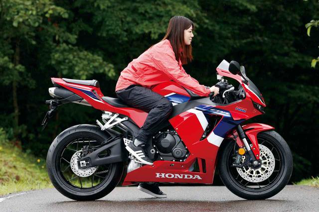 電撃復活 ホンダ新型 Cbr600rr を徹底解説 エンジン 車体は進化 電子制御システムを搭載し大幅リニューアル 2 2 Webオートバイ