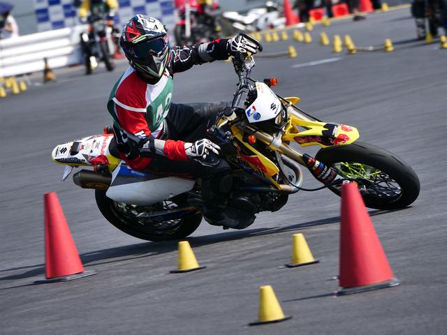 画像: 10月25日、筑波サーキット ジムカーナ場でのスポット戦