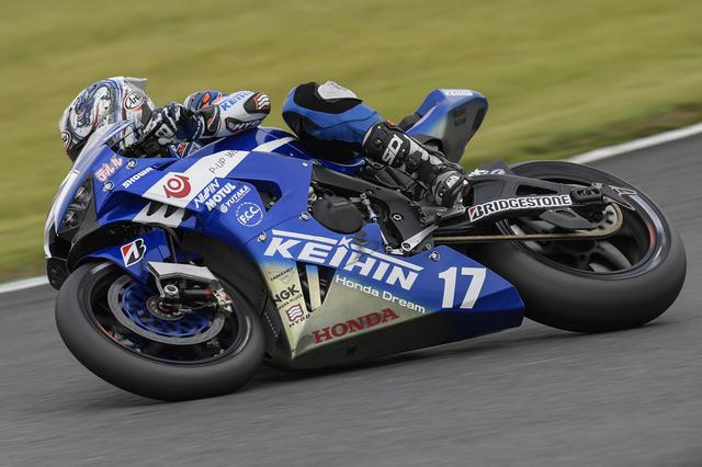 画像: 清成のCBR1000RR-R フロントブレーキ部にキャリパー冷却用ダクトが見えます ブレーキングに厳しいもてぎならではのモディファイが、レギュレーション確認不足で失格を招いてしまいました