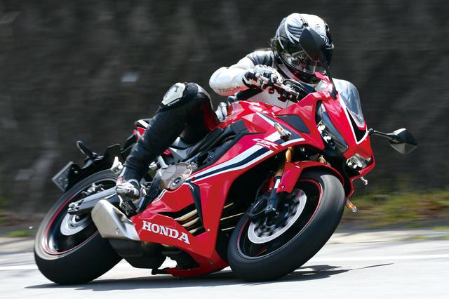 画像: ●水冷4ストDOHC4バルブ並列4気筒●648㏄●95PS/12000rpm●6.5㎏-m/8500rpm●810㎜●207㎏●15L●120/70ZR17・180/55ZR17