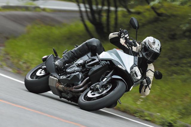 画像: ●水冷4ストDOHC4バルブ並列4気筒●998㏄●148PS/10000rpm●10.9㎏-m/9500rpm●825㎜●215㎏●12L●120/70ZR17・190/50ZR17