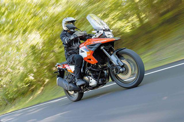 画像: ●水冷4ストDOHC4バルブV型2気筒●1036㏄●106PS/8500rpm●10.1㎏-m/6000rpm●855(XTは850)㎜●236(XTは247)㎏●20L●110/80R19・150/70R17