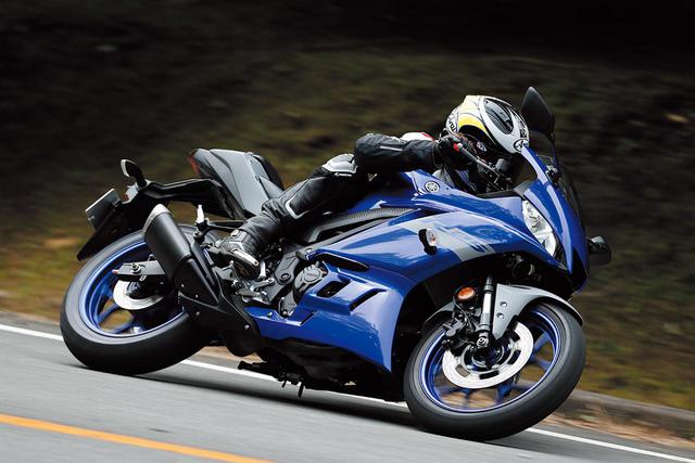 画像: ●水冷4ストDOHC4バルブ並列2気筒●249㏄●35PS/12000rpm●2.3㎏-m/10000rpm●780㎜●167(ABSは170)㎏●14L●110/70-17・140/70-17