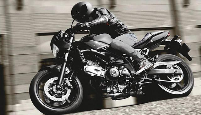 画像: ●水冷4ストDOHC4バルブV型2気筒●645㏄●76.1PS/8500rpm●6.5㎏-m/8100rpm●790㎜●197㎏●14L●120/70ZR17・160/60ZR17
