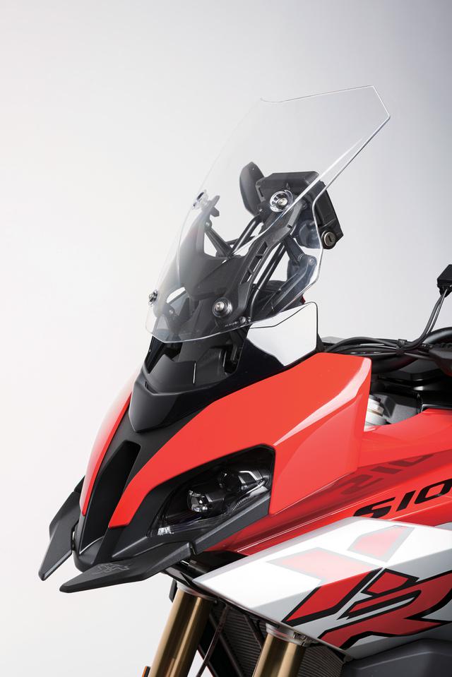 画像4: BMW「S 1000 XR」スーパースポーツとアドベンチャーの融合で生まれた唯一無二の乗り味【試乗インプレ・車両解説 2020】