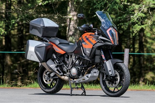 画像: KTM 1290 SUPER ADVENTURE S 総排気量:1301cc エンジン形式:水冷4ストDOHC4バルブV型2気筒 メーカー希望小売価格:203万6100円