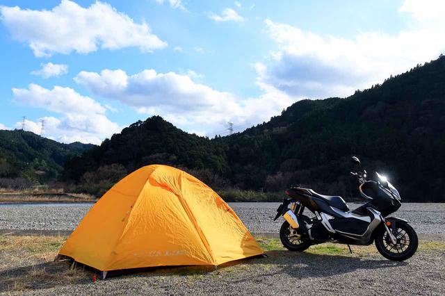 コールマンからソロキャンパー向けの焚き火台が登場 組み立て簡単 キャンプツーリングでも運びやすいサイズ感 Webオートバイ
