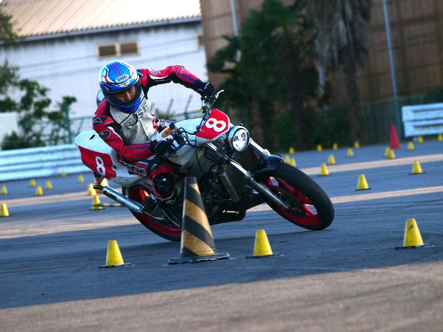 画像: A級5位・小川直人選手&NSR250R