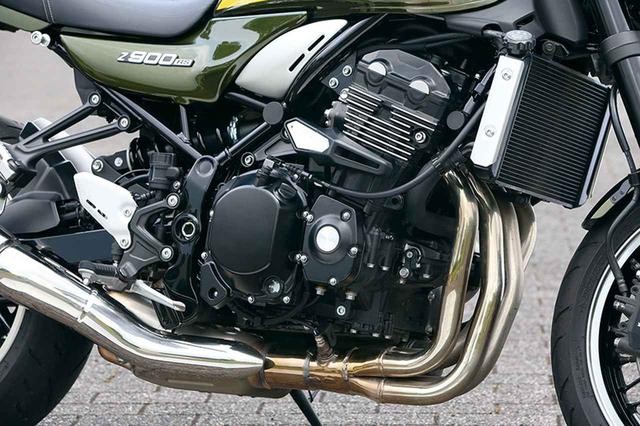 画像: 現行Z900用の948㏄水冷直4を、各部の専用チューニングで味わい深くリファイン。外観やマフラーのデザインも70年代風の仕上がり。