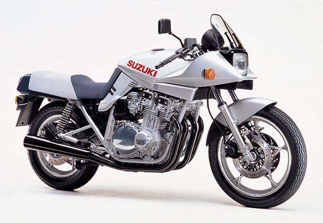 画像: 当時アメリカで行われていたAMAスーパーバイクレース向けに造られた限定モデル。レギュレーションに合わせて排気量を1015ccにダウン。
