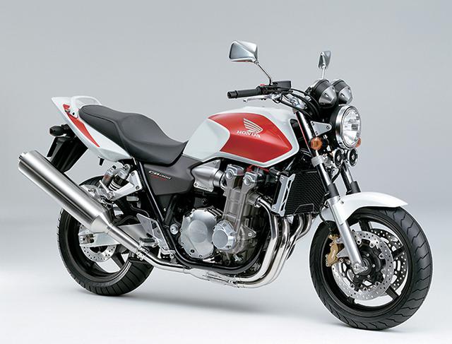 画像: フルモデルチェンジで20kgの軽量化を達成。エンジンはFIを採用するとともにロッカーアームを廃してヘッドをコンパクト化している。