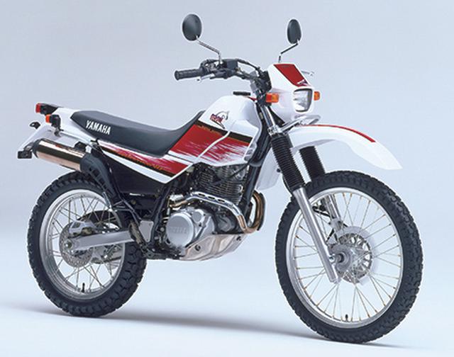 画像: セロー225WEにラインナップを統一。WEでは燃料タンクが1.2L増の10Lとなり、リアタイヤがチューブレス化される。