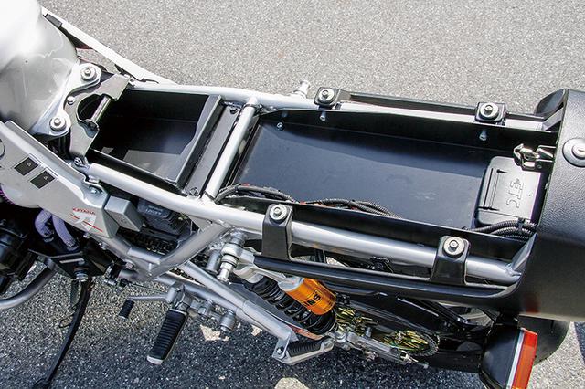 画像: シートを外した状態を見ればフレームが再塗装(耐候性にも優れるパウダーコート仕上げ)され、リフレッシュされたと分かる。