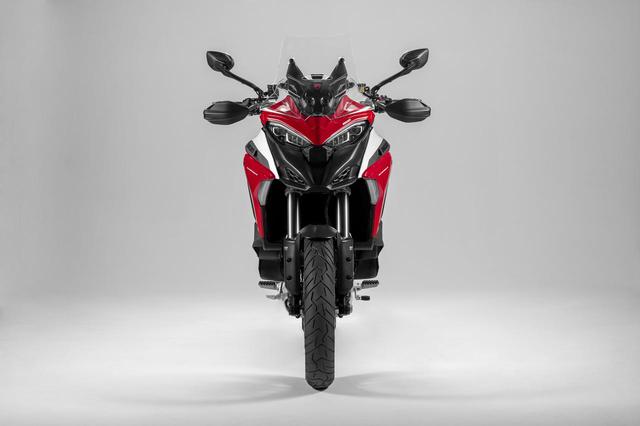 画像9: 【2021速報】ドゥカティが「ムルティストラーダV4」シリーズをお披露目! V型4気筒エンジンを搭載した新型ムルティをチェック