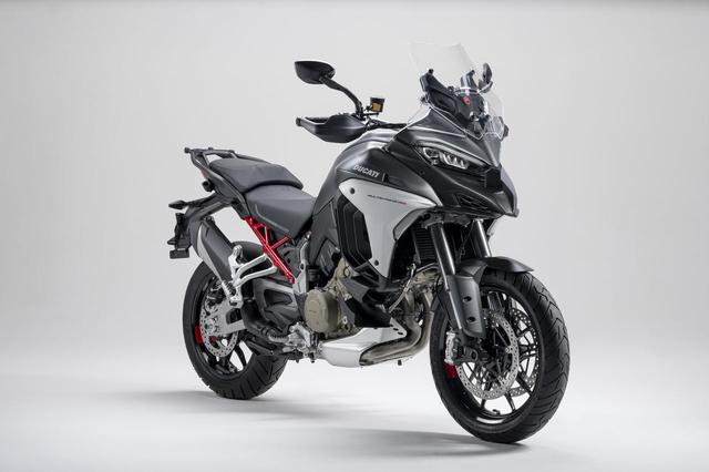 画像3: 【2021速報】ドゥカティが「ムルティストラーダV4」シリーズをお披露目! V型4気筒エンジンを搭載した新型ムルティをチェック