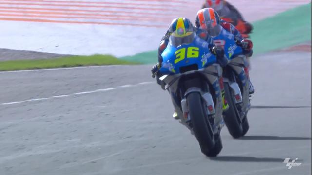 画像: スズキが1-2フィニッシュ! MotoGP期はもちろん、2スト時代にさかのぼっても、1982年の最終戦西ドイツGPのマモラ-フェラーリ-レッジアーニの表彰台独占レース以来のようです