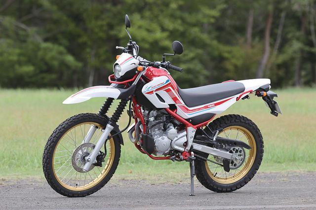 画像: YAMAHA SEROW250 FINAL EDITION エンジン型式:空冷4ストOHC2バルブ単気筒 総排気量:249㏄ 最高出力:20PS/7500rpm 最大トルク:2.1㎏-m/6000rpm シート高:830㎜ 車両重量:133㎏ 燃料タンク容量:9.3L タイヤサイズ(前・後):2.75-21・120/80-18 価格:58万8500円