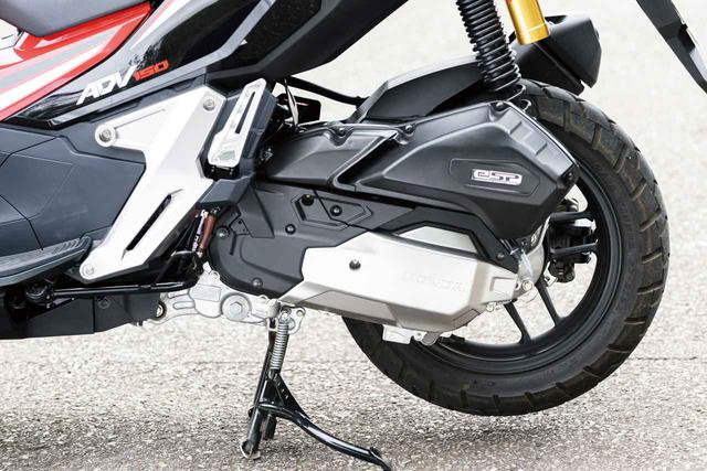 画像: PCX150をベースとした力強さと燃費性能を両立したePSエンジン。エンジンの吸排気系チューニングによって低中回転トルク上げているとのことで、PCXよりも加速感が強い。