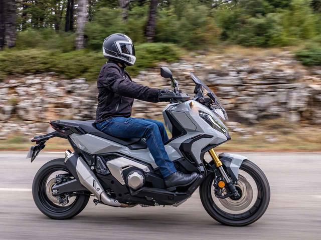画像1: 多彩なライディングモードを搭載した「X-ADV」の2021年モデル