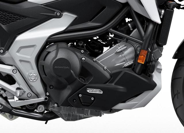 画像: シャープさを増した車体は約6kgの軽量化! パワーは約3kW力アップ!!