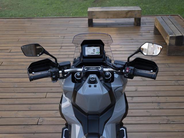 画像2: 多彩なライディングモードを搭載した「X-ADV」の2021年モデル