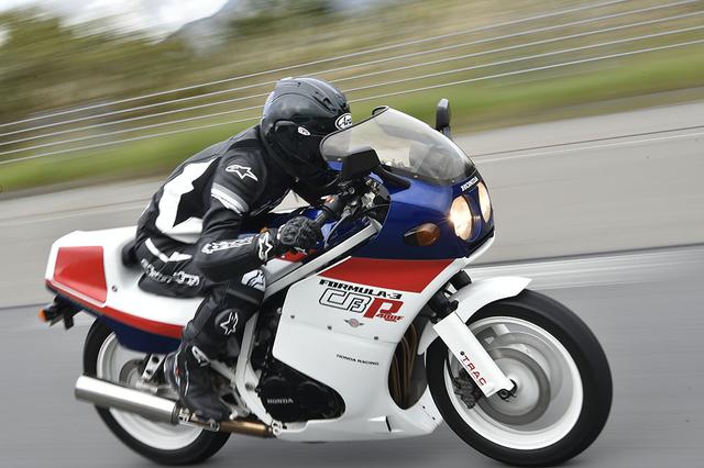 画像2: 特集はホンダ400cc4気筒!『ミスターバイクBG』2020年12月号は11月13日発売