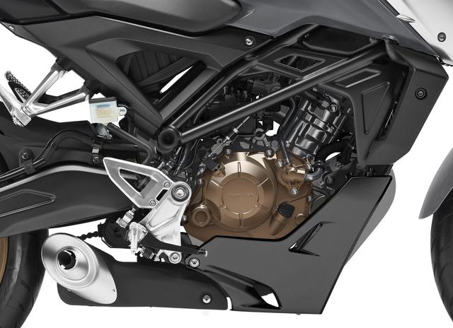 画像: 最高速は4km/hアップ! DOHC4バルブエンジンは、最高出力も最大トルクも向上!