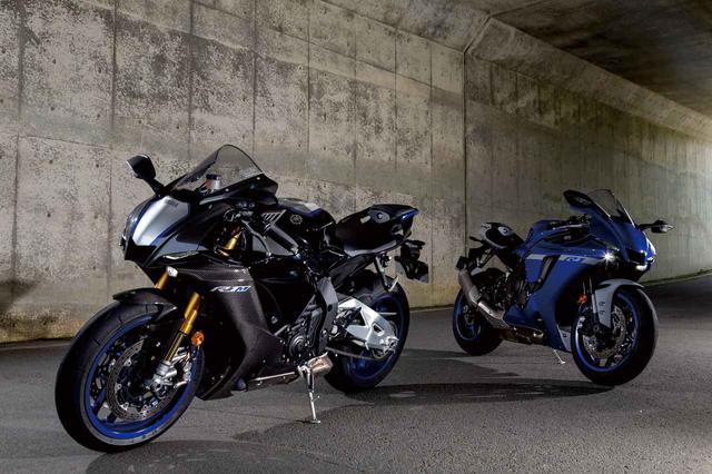 画像: YAMAHA YZF-R1 ABS (写真右) YAMAHA YZF-R1M ABS (写真左) 総排気量:997cc エンジン形式:水冷4ストDOHC4バルブ並列4気筒 最高出力:147kW(200PS)/13,500rpm 最大トルク:113N・m(11.5kgf・m)/11,500rpm 発売日:2020年8月20日 メーカー希望小売価格(税込):R1=236万5,000円/R1M=319万円