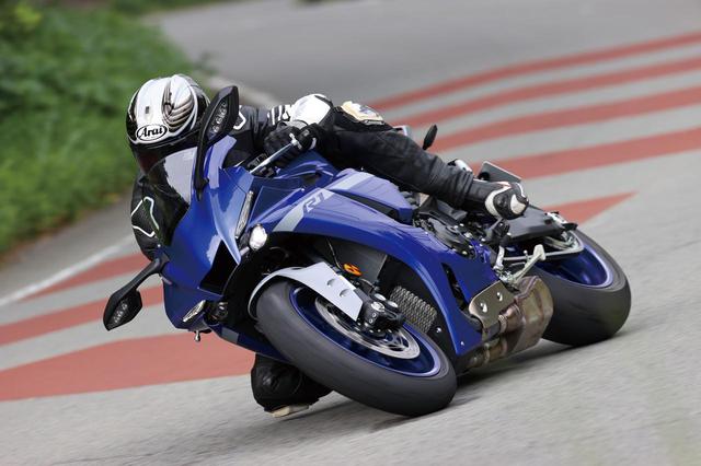 画像1: YAMAHA YZF-R1 ABS