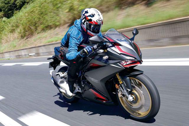 画像1: 【比較】ホンダ「CBR250RR」・カワサキ「Ninja ZX-25R」高速道路走行