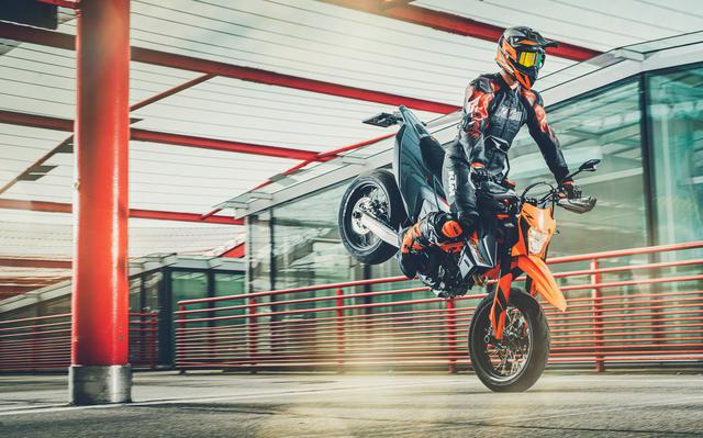 画像5: 高いポテンシャルを秘めたスーパーモタード KTM「690SMC R」