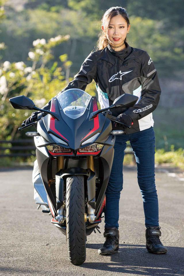 画像1: 〈足つき・タンデム・取り回し〉CBR250RRとNinja ZX-25Rはどっちの方が扱いやすい?【2気筒 VS 4気筒 250ccスーパースポーツ対決】