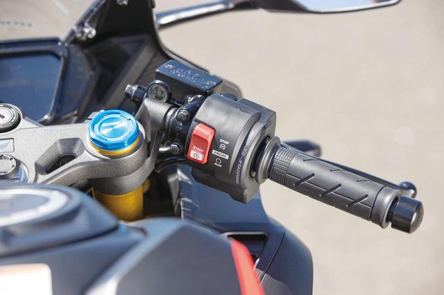 画像: クラス初となるスロットルバイワイヤを採用。その採用できめ細やかなセッティングとライディングモードの導入が可能になった。