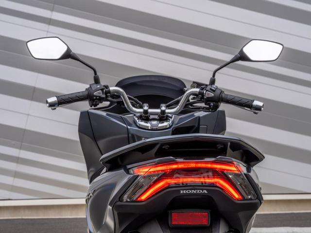 画像8: ホンダの原付二種「PCX」がフルモデルチェンジ! 日本でも2021年モデルとして発売予定【2021速報】