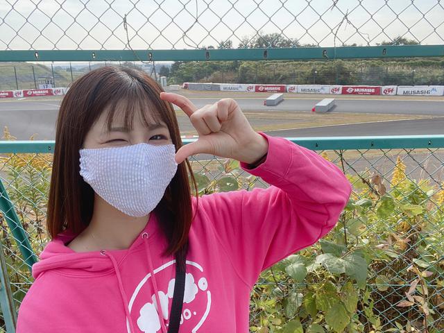 画像: カメラポーズしてみました。笑