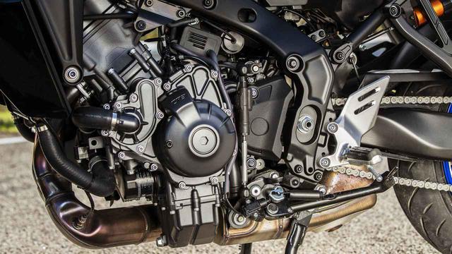 画像4: 上級グレードの「GT」には電子制御サスも搭載!