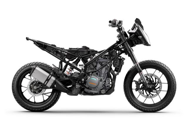 画像2: 街乗りから遠乗りまでこなせるKTM「250 アドベンチャー」が日本でも発売