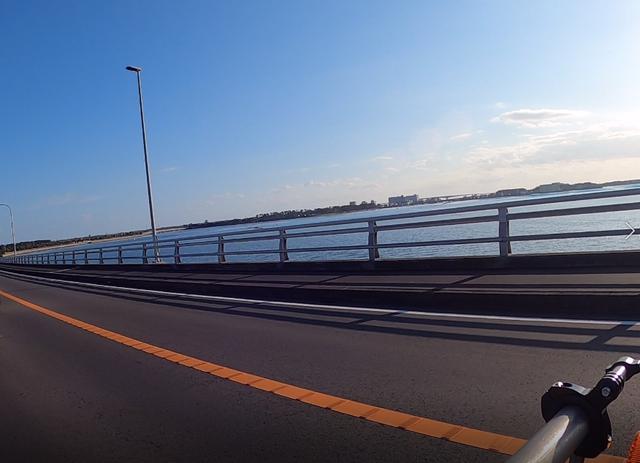 画像: 湖だー。