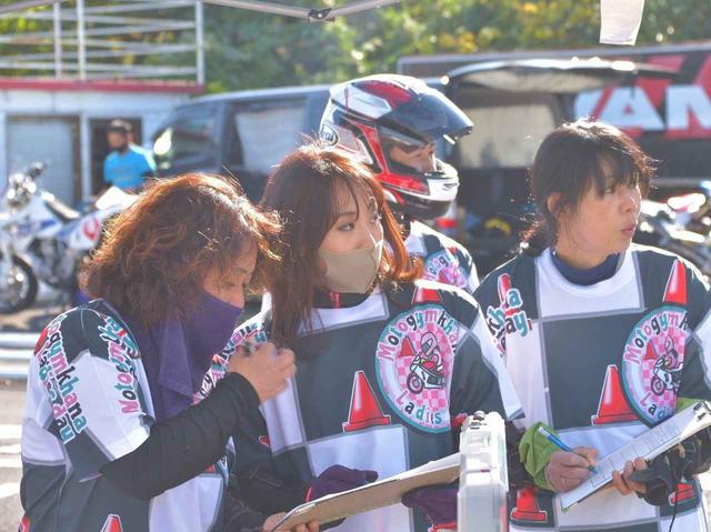 画像: 今回の講師。左からHana選手、かおりんご選手、AKIZO選手、じんちゃん選手