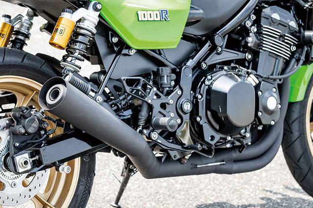 画像: ドレミコレクションオリジナルのZ900 RS専用メガホンマフラーでZ1000Rイメージを強調する。