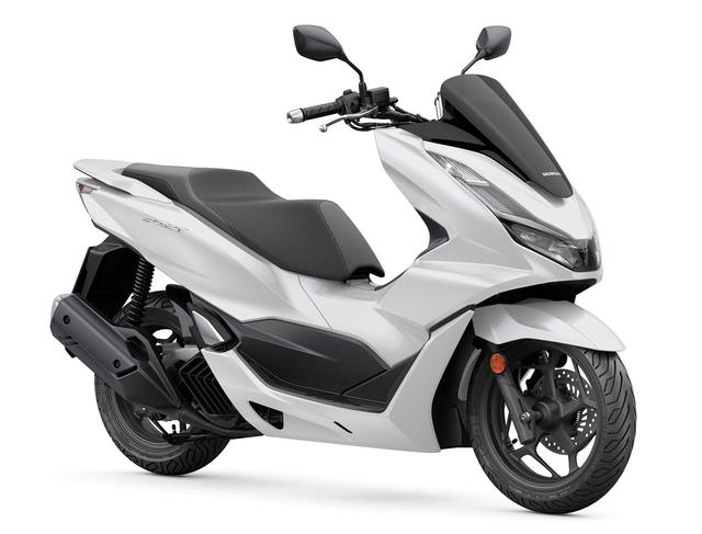 画像: ホンダ 新型「PCX」 総排気量:125cc エンジン形式:水冷4ストSOHC4バルブ単気筒 シート高:764mm 車両重量:130kg ※写真・スペックは欧州仕様(欧州ではPCX125という名称で発表)