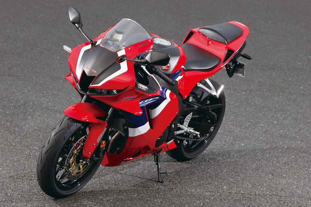 画像: Honda CBR600RR 総排気量:599cc エンジン形式:水冷4ストDOHC4バルブ並列4気筒 最高出力:121PS/14000rpm 最大トルク:6.5kgf・m/11500rpm シート高:820mm 車両重量:194kg 発売日:2020年9月25日 メーカー希望小売価格:160万6000円(消費税10%込)