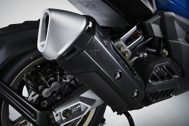 画像2: フラッグシップモデル「AK550」譲りのスイングアーム構造も採用
