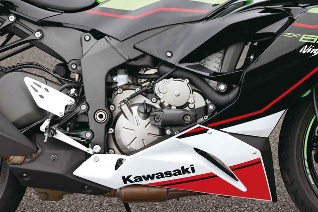画像: 636㏄エンジンは126PSを発揮。レースという束縛から離れたことで、トルクが豊かでライダーにも優しいユニットになった。