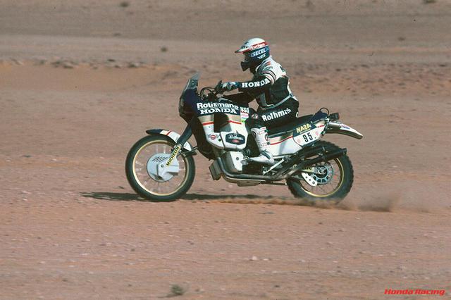 画像: NXR750(1986) www.honda.co.jp