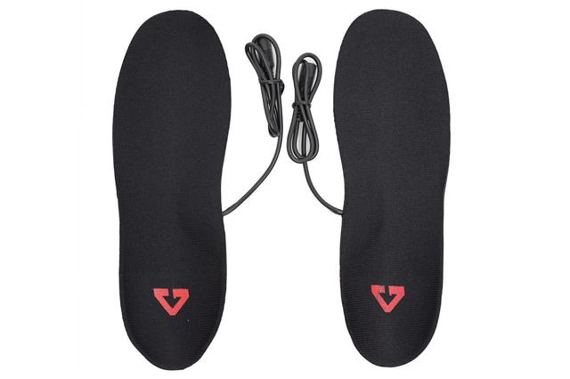 画像: 12V 電熱インソール 税込1万5400円 ソール全面に張り巡らされているヒーターにより、つま先から踵までをむらなく暖める。インナーパンツとの併用がお勧めだ。 gerbing-store.jp