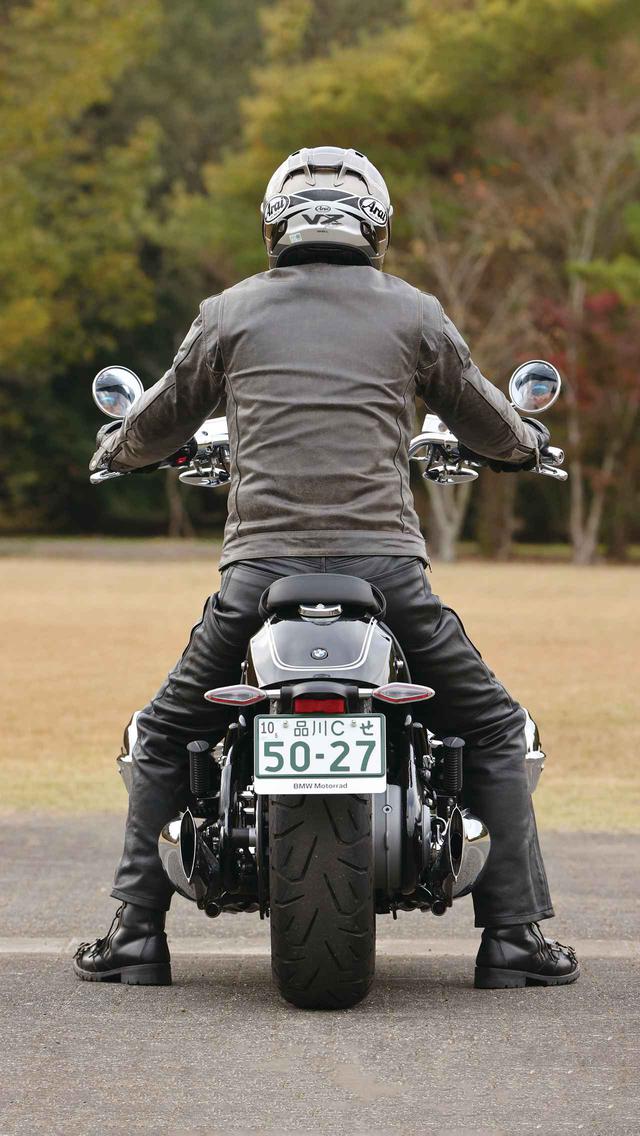 画像2: BMW「R18 ファーストエディション」ライディングポジション・足つき性