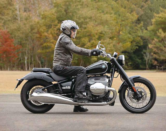 画像1: BMW「R18 ファーストエディション」ライディングポジション・足つき性