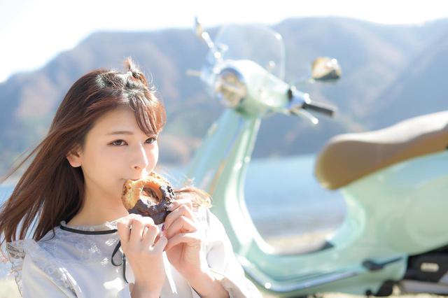 画像1: 葉月美優 × ベスパ プリマベーラ150 ABS【ゴーグル2月号 ベスパ大特集 フォトアルバム&インタビュー動画】